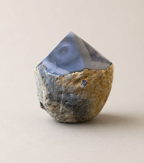 Raw Base Agate Point - grounding and stabilizing