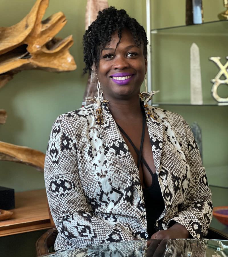 Life Coach Raina Munson - The Secret Door